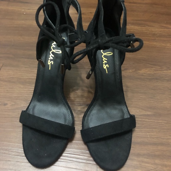 Lulus black and Gold heels. Never been worn! - Picture 4 of 4